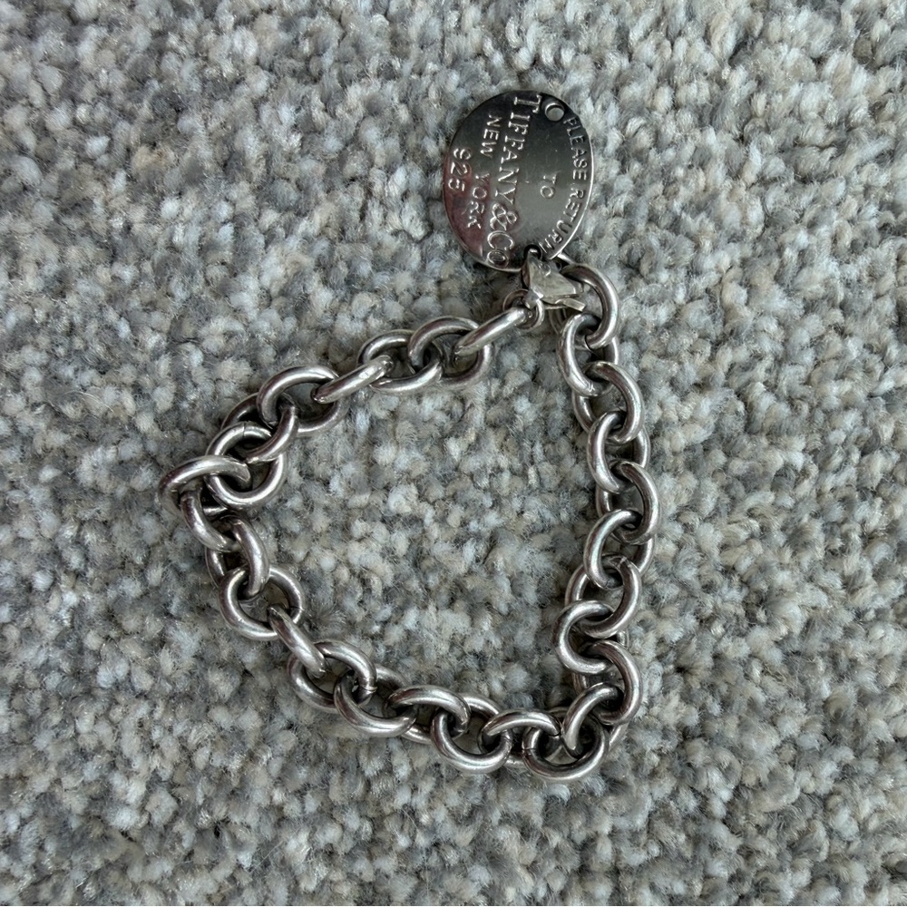 Tiffany & Co. Polished Sterling Silver Link Bracelet with Oval Tag